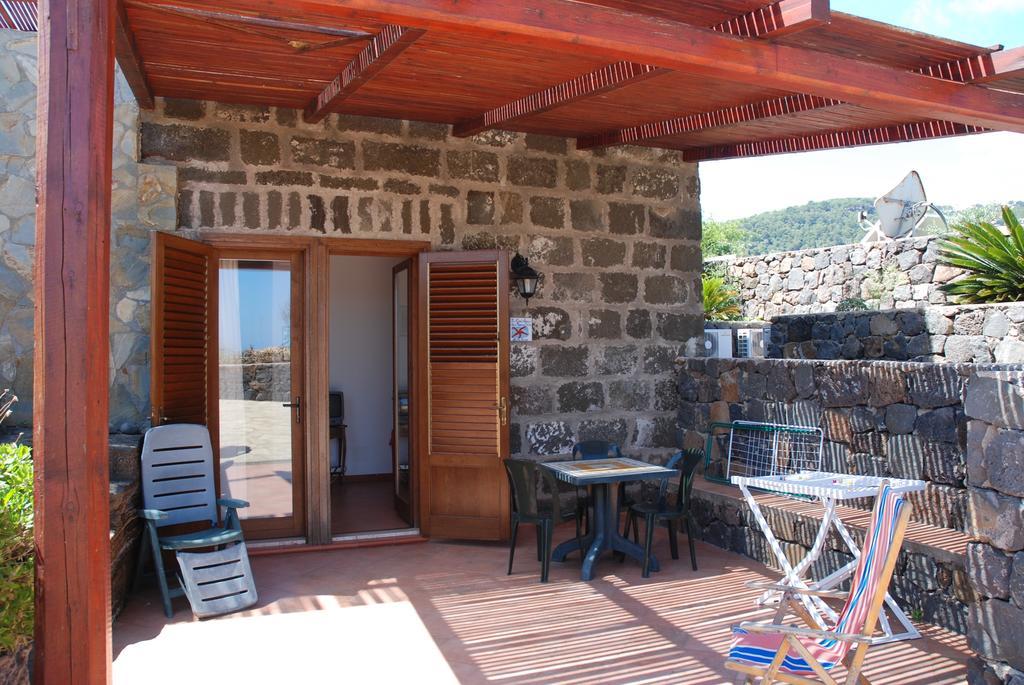 Case Vacanze La Cernia Bruna Isola di Ustica Quarto foto